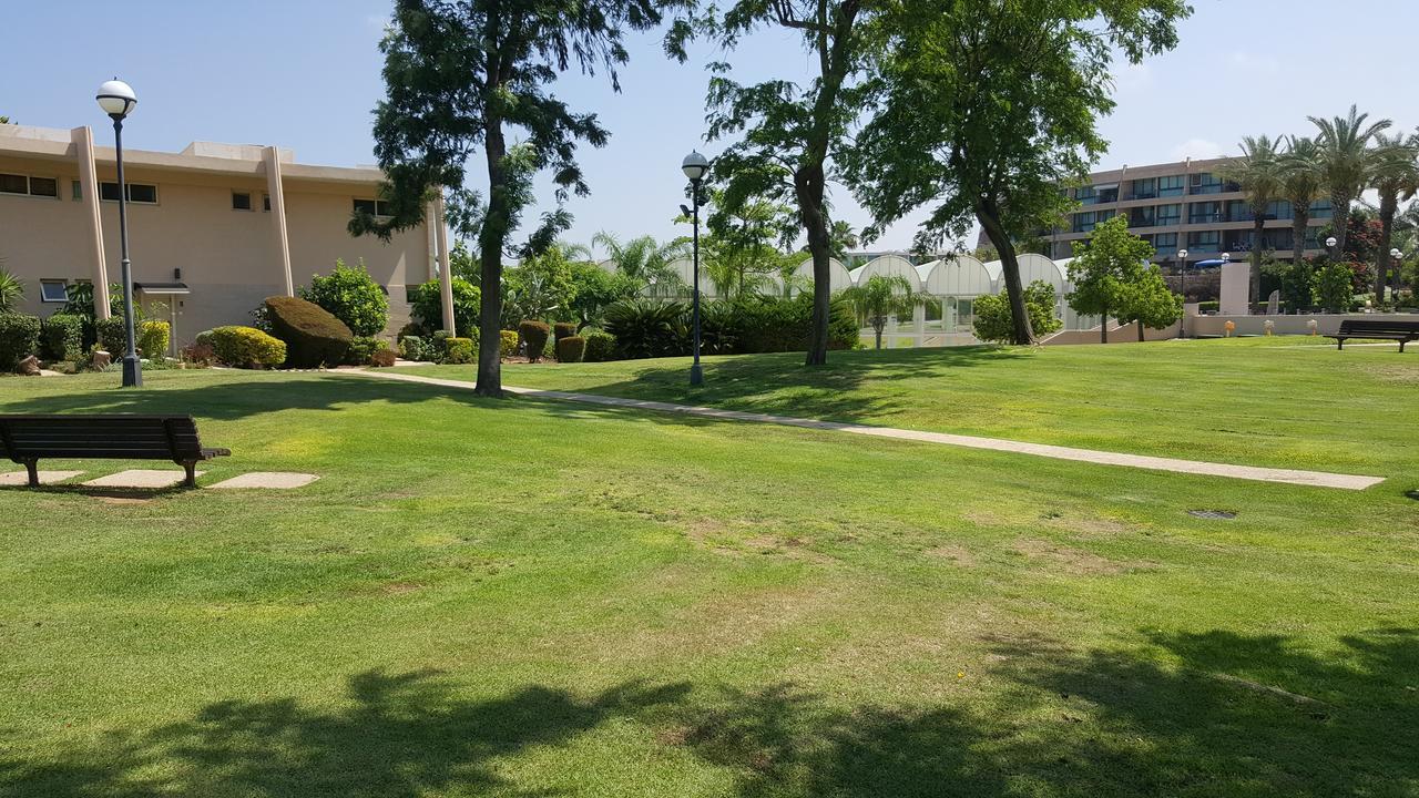 Neot Golf Caesarea Garden Apartment Esterno foto