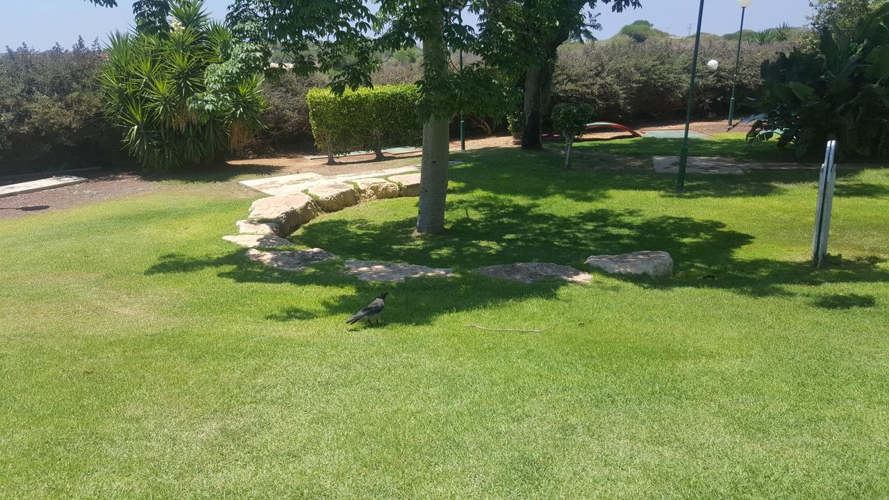 Neot Golf Caesarea Garden Apartment Esterno foto